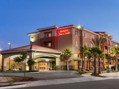 Hampton Inn & Suites San Bernardino Exterior photo