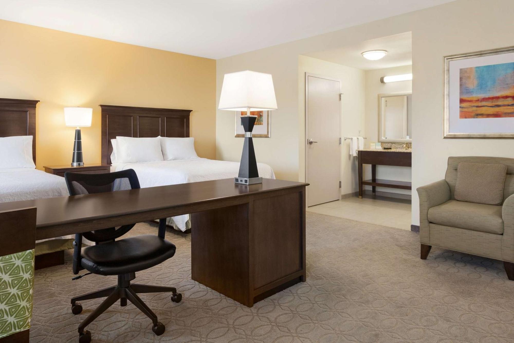 Hampton Inn & Suites San Bernardino Exterior photo
