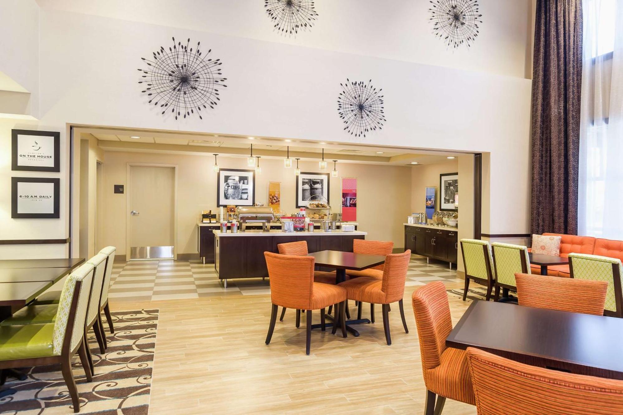 Hampton Inn & Suites San Bernardino Exterior photo